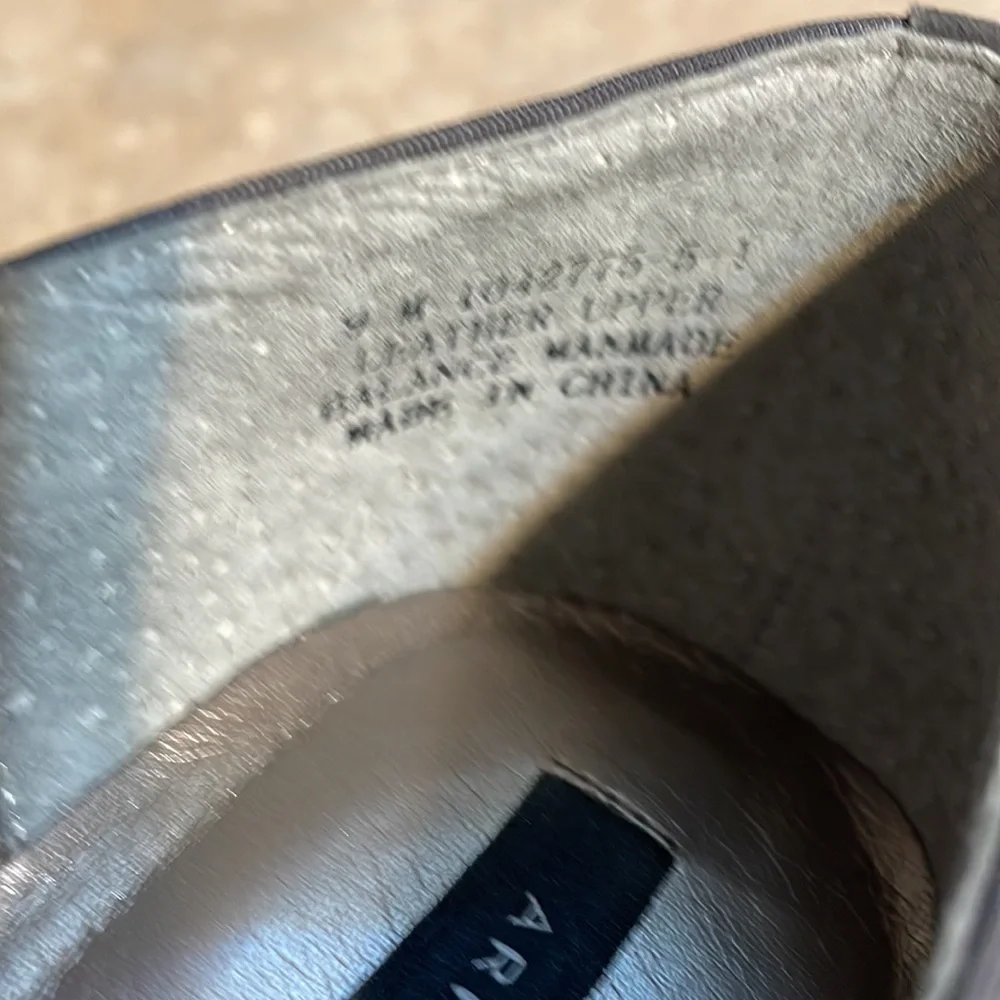 Array Size 9 M Black Mary Jane Heels - Picture 9 of 10